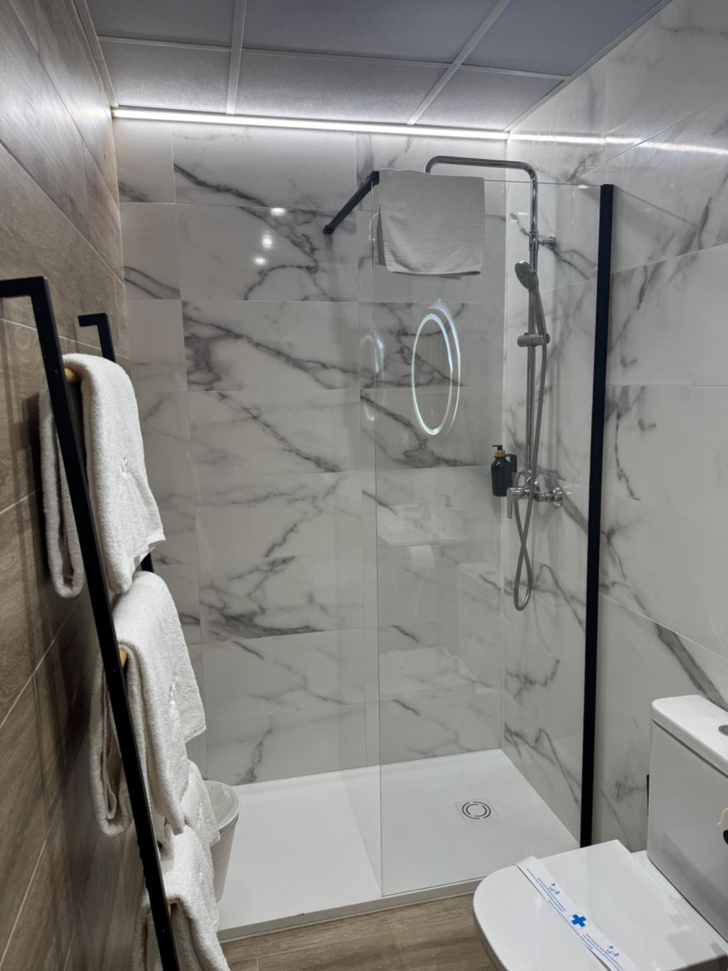 Pension Rovior Calafell Bagian luar foto