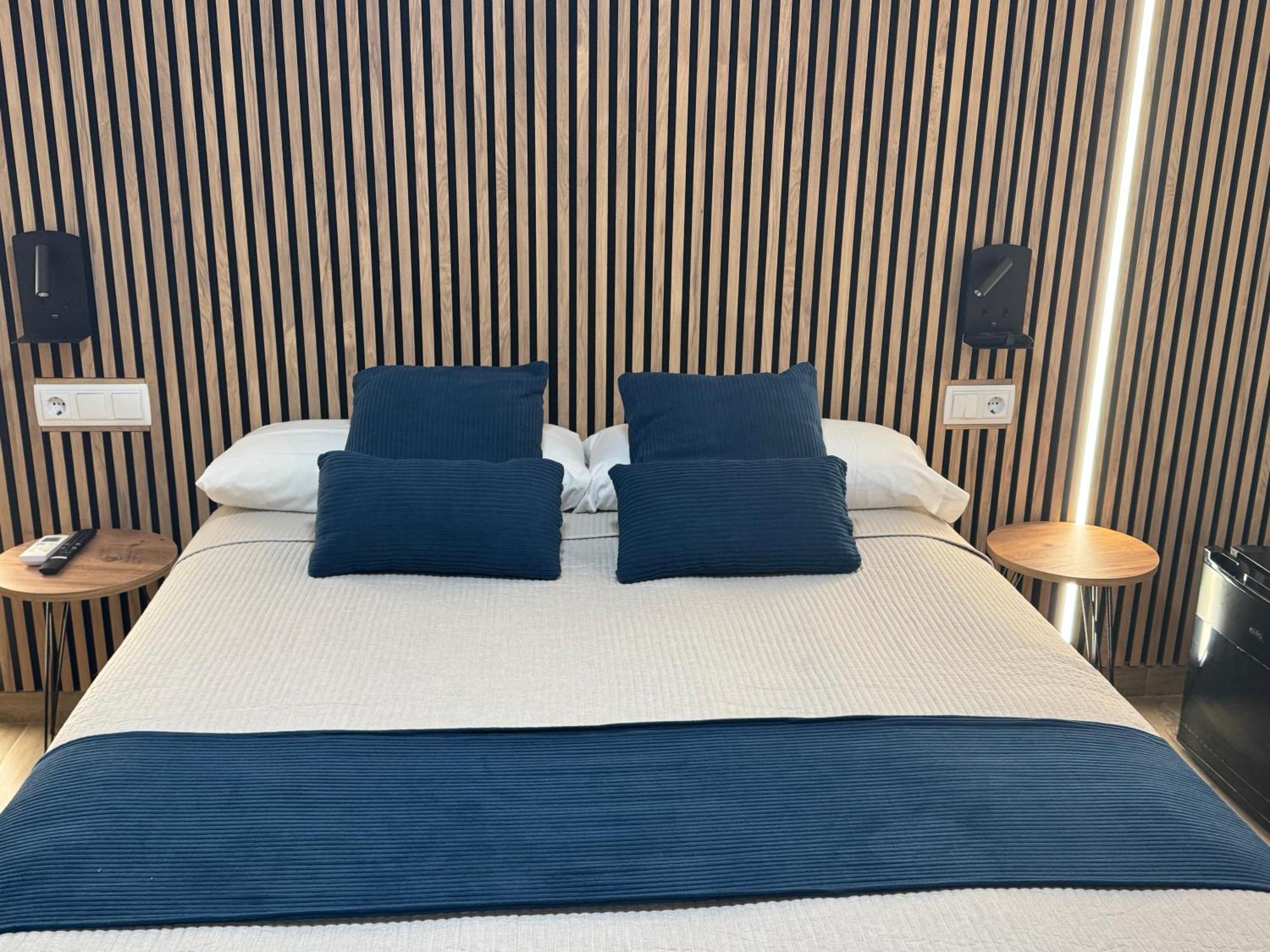 Pension Rovior Calafell Bagian luar foto