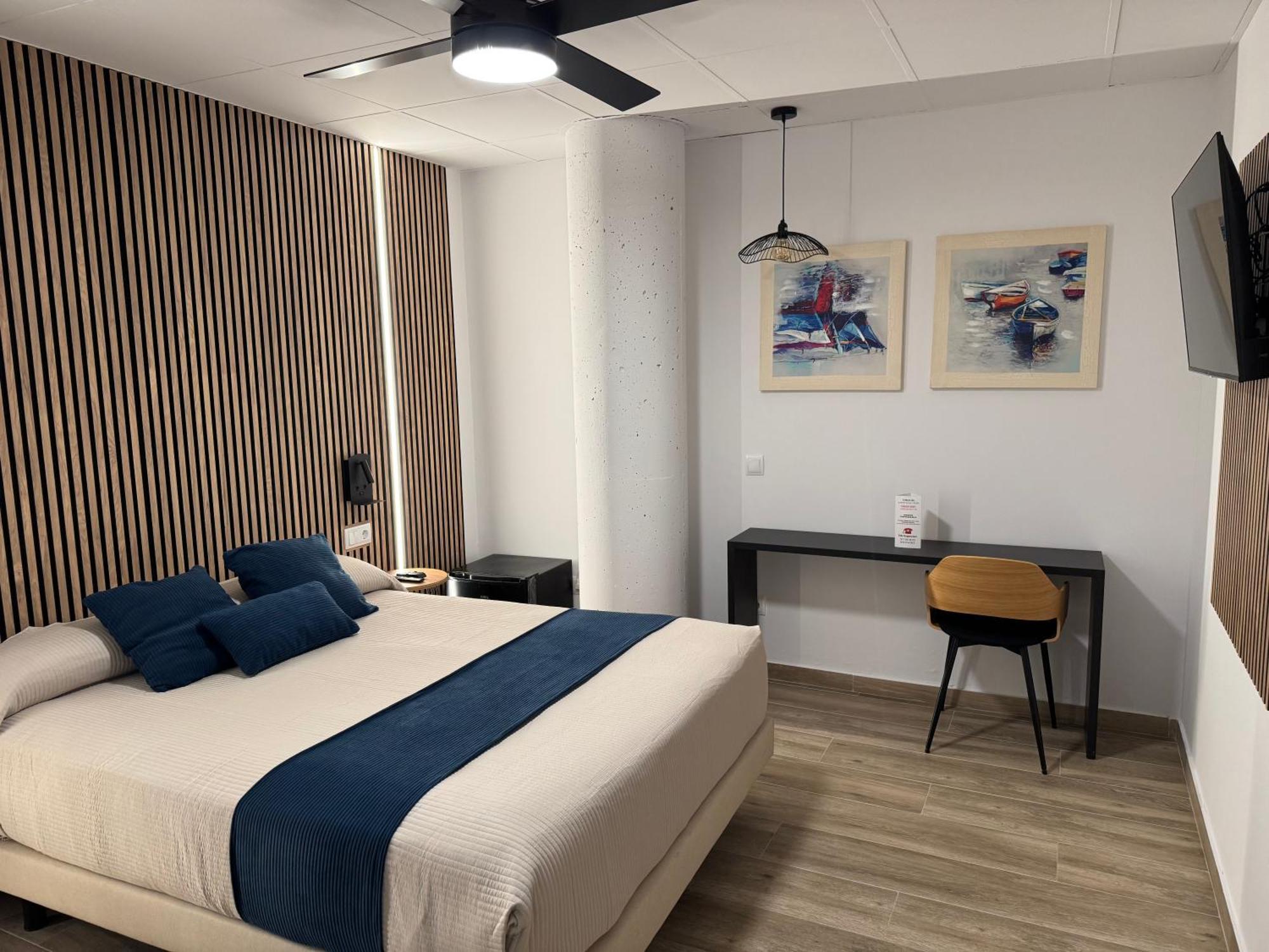 Pension Rovior Calafell Bagian luar foto