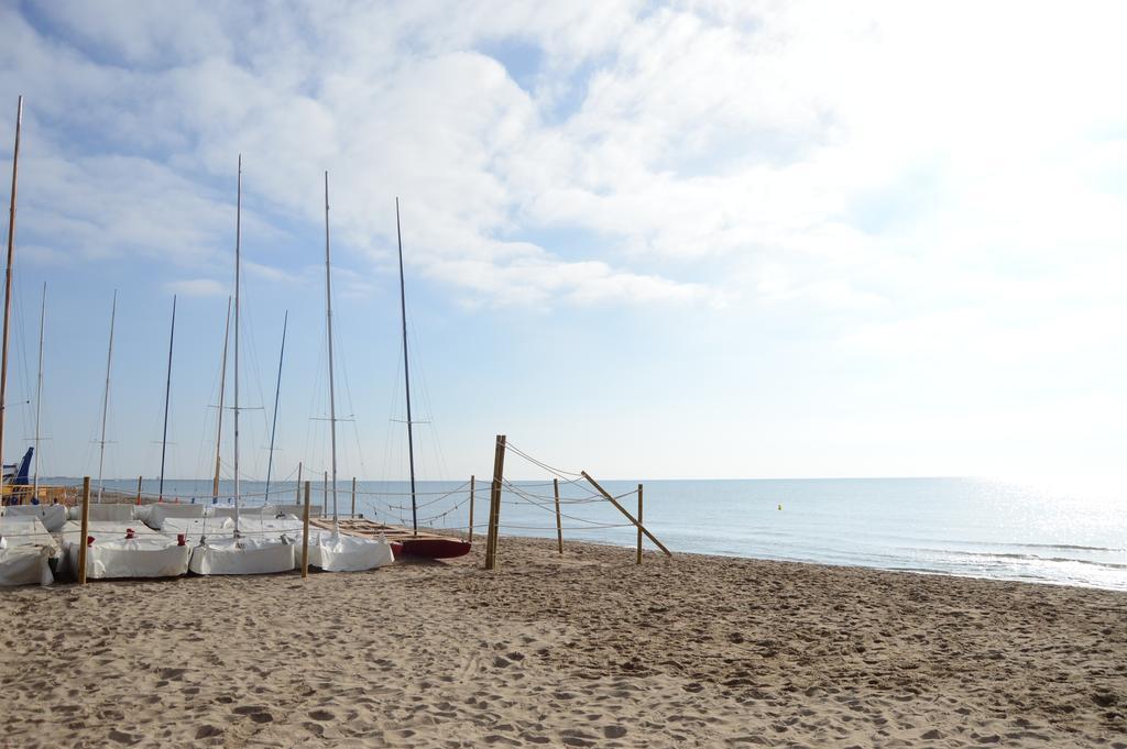 Pension Rovior Calafell Bagian luar foto