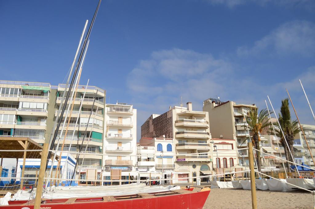 Pension Rovior Calafell Bagian luar foto